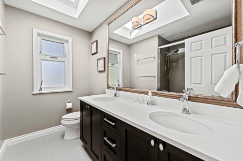 1199 43Rd Avenue W, Vancouver, BC 