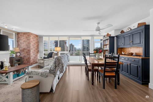 904-4400 Buchanan Street  Burnaby, BC V5C 0E3