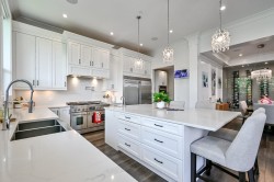 23066 135 Avenue  Maple Ridge, BC V4R 0E6