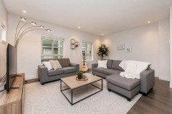 50-843 Ewen Avenue New Westminster, BC V3M 0K6