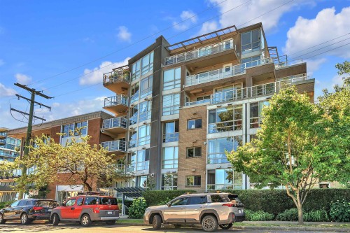 403-1818 6th Avenue W Vancouver, BC V6J 1R6