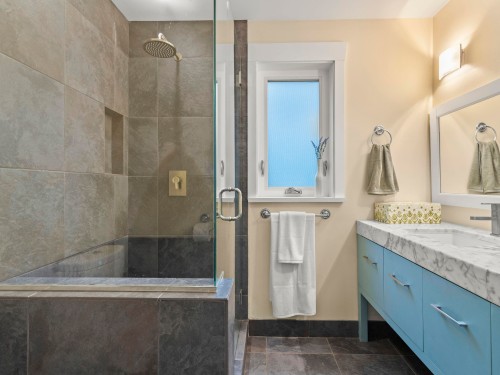 6252 Wellington Avenue, West Vancouver, BC 