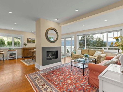 6252 Wellington Avenue, West Vancouver, BC 