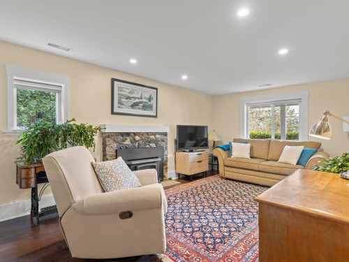 6252 Wellington Avenue, West Vancouver, BC 