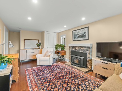 6252 Wellington Avenue, West Vancouver, BC 
