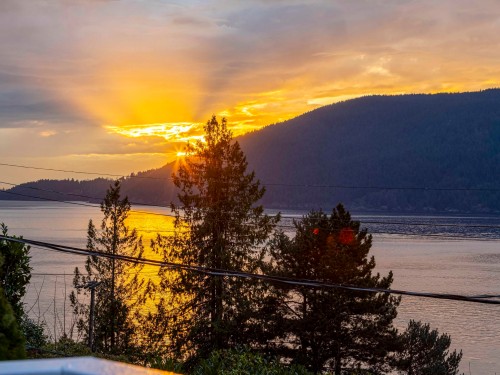 6252 Wellington Avenue, West Vancouver, BC 