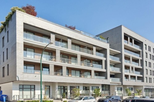 415-8888 Osler Street  Vancouver, BC V6P 4G2