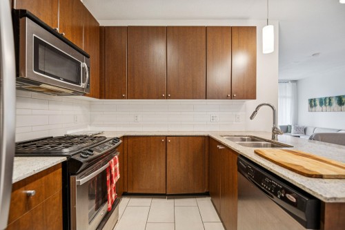 1407-280 Ross Drive, New Westminster, BC 