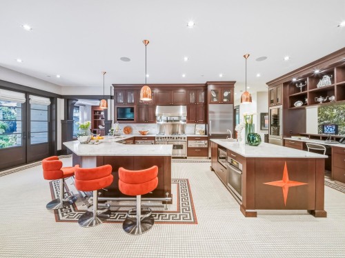 1988 Drummond Drive, Vancouver, BC 