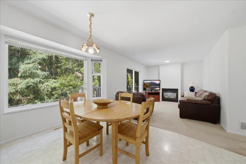 1594 Plateau Crescent, Coquitlam, BC 