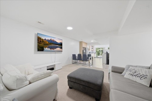 1594 Plateau Crescent, Coquitlam, BC 