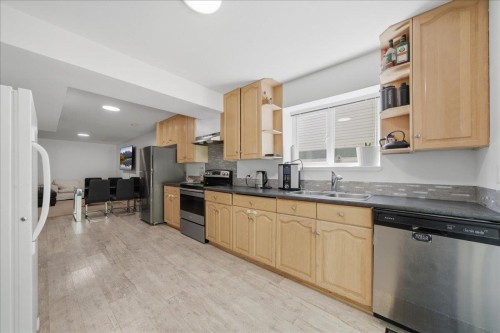 1594 Plateau Crescent, Coquitlam, BC 