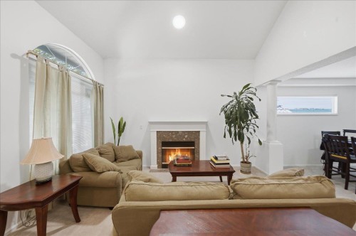 1594 Plateau Crescent, Coquitlam, BC 