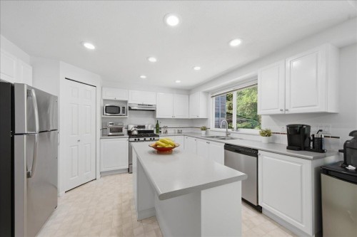 1594 Plateau Crescent, Coquitlam, BC 