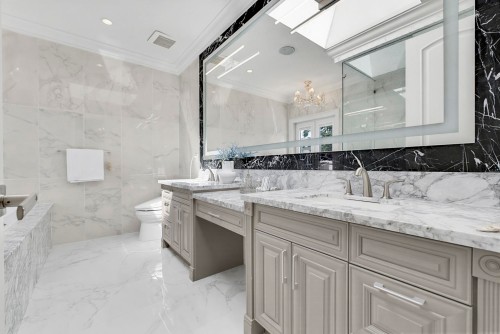 5500 Cathay Road, Richmond, BC 