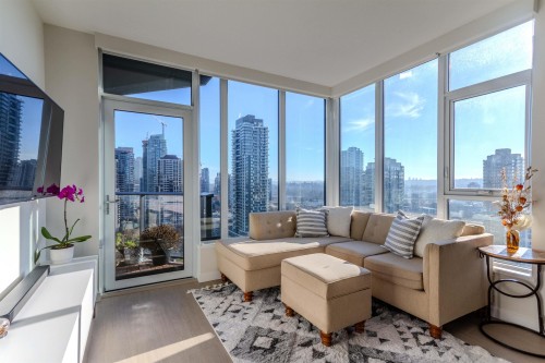 2010-4168 Lougheed Highway, Burnaby, BC 