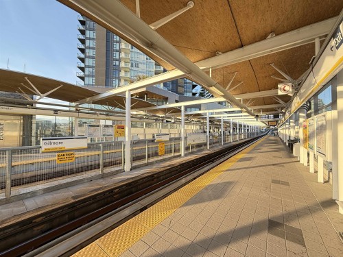 2010-4168 Lougheed Highway, Burnaby, BC 