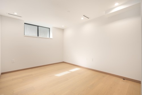 2-1448 30Th Avenue E, Vancouver, BC 