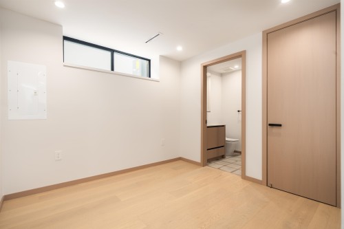 2-1448 30Th Avenue E, Vancouver, BC 
