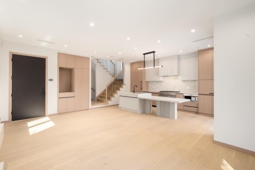 2-1448 30Th Avenue E, Vancouver, BC 