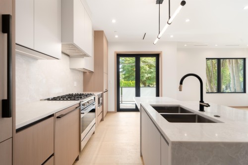 2-1448 30Th Avenue E, Vancouver, BC 