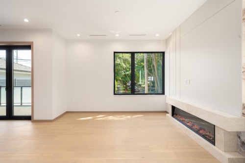 2-1448 30Th Avenue E, Vancouver, BC 