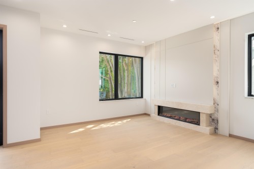 2-1448 30Th Avenue E, Vancouver, BC 