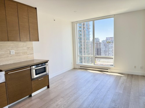 2006-535 Smithe Street  Vancouver, BC V6B 0H2