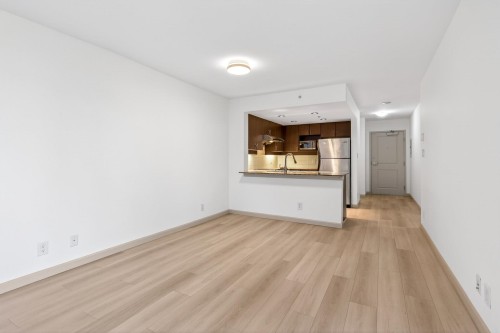 409-9262 University Crescent, Burnaby, BC 