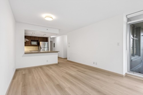 409-9262 University Crescent, Burnaby, BC 