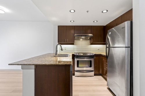 409-9262 University Crescent, Burnaby, BC 