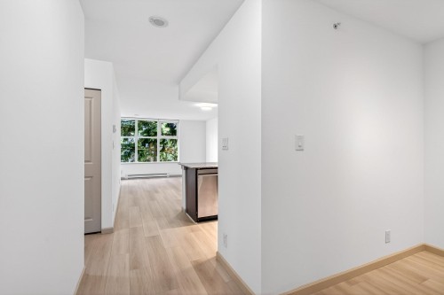 409-9262 University Crescent, Burnaby, BC 