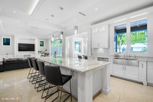991 Cross Creek Road, West Vancouver, BC 