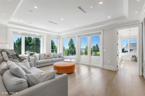 991 Cross Creek Road, West Vancouver, BC 