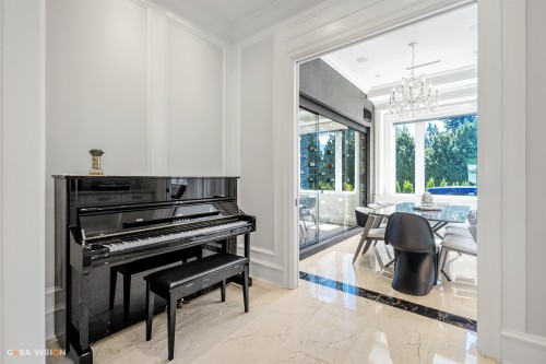 991 Cross Creek Road, West Vancouver, BC 