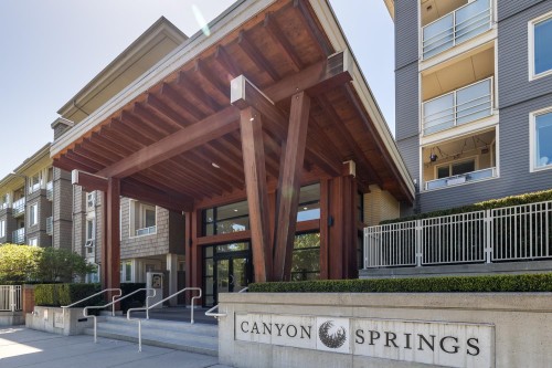 515-2665 Mountain Highway, North Vancouver, BC 