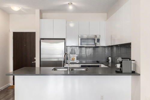 515-2665 Mountain Highway, North Vancouver, BC 
