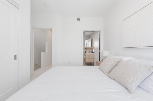 885 33Rd Avenue W, Vancouver, BC - Indoor Photo Showing Bedroom