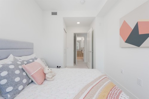 885 33Rd Avenue W, Vancouver, BC - Indoor Photo Showing Bedroom