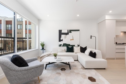 885 33Rd Avenue W, Vancouver, BC - Indoor Photo Showing Living Room