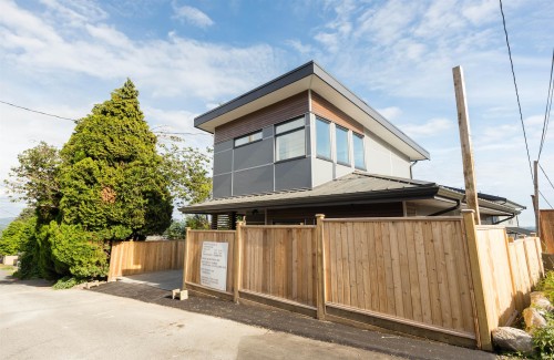 812 6Th Street E, North Vancouver, BC 