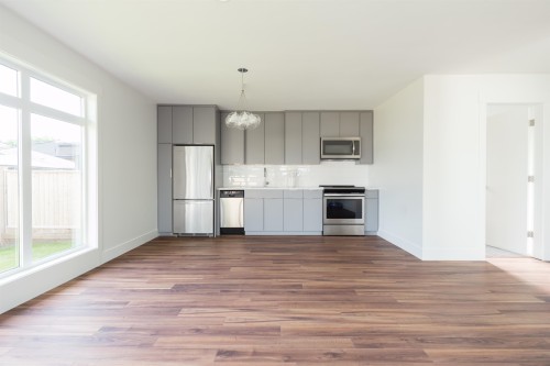 812 6Th Street E, North Vancouver, BC 