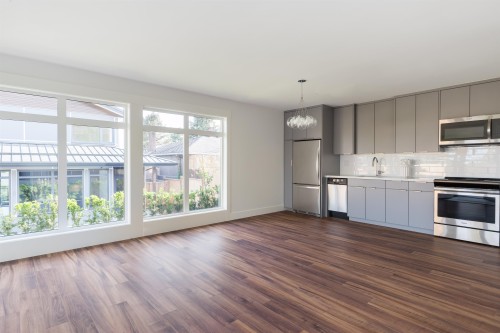812 6Th Street E, North Vancouver, BC 
