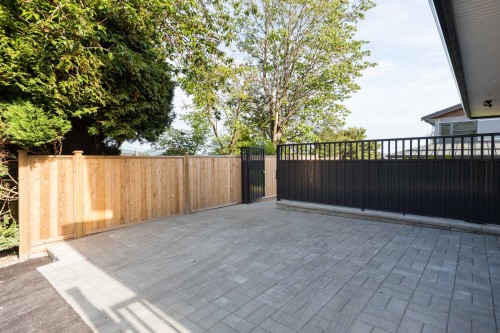 812 6Th Street E, North Vancouver, BC 