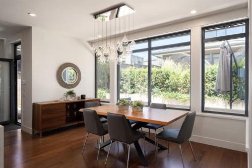 812 6Th Street E, North Vancouver, BC 