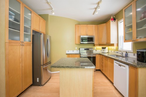 1703 Arbutus Place, Coquitlam, BC 