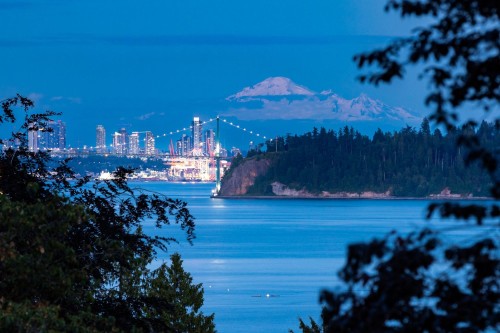 449 Hillcrest Street, West Vancouver, BC 