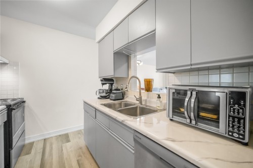 328-22661 Lougheed Highway, Maple Ridge, BC 