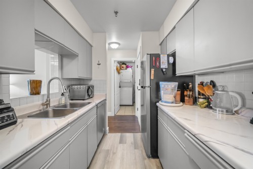 328-22661 Lougheed Highway, Maple Ridge, BC 