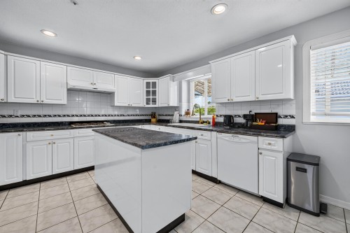 1033 39Th Avenue E, Vancouver, BC 
